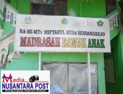 YAYASAN SEKOLAH MIFTAHUL HUDA MEMBERIKAN MAKANA BAGI MASYARAKAT