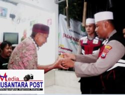 Polres Trenggalek Gelar `Patroli Ronda Sahur`, Bangunkan Warga dan Berbagi Menu Sahur
