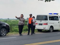 Tekan Angka Kecelakaan, Satlantas Polres Gresik Monev Blackspot dan Troublespot di Jalan Raya Duduksampeyan