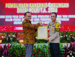 Kapolri Apresiasi Divhumas Atas Sertifikasi ISO 9001: 2015