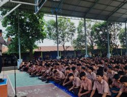 Kapolsek Kandangan Kunjungi Sekolah Imbau Pelajar Tak Bermain Petasan di Bulan Ramadhan