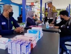Menjelang Mudik Lebaran, Kasat Lantas Polres Kediri Cek Keshatan Sopir dan Kondiktur Bus di Terminal Pare Kab. Kediri