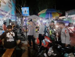 Anggota Gabungan Kandangan Patroli Bersama di Pasar