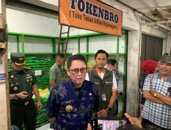 Pj Bupati Bojonegoro dan Forkopimda Sidak Pasar, Pastikan Stok Kebutuhan Pokok Aman Jelang Lebaran