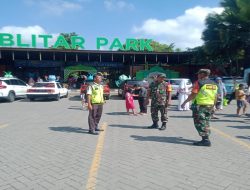 Pastikan Libur Lebaran Aman, Anggota Kodim 0808/Blitar Gelar Patroli Gabungan