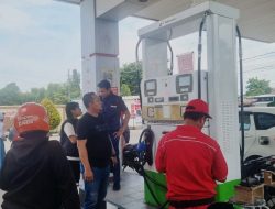 Satreskrim Polres Kediri Sidak SPBU Jelang Arus Balik Lebaran