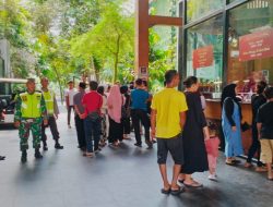 Koramil 0808/10 Kademangan Bersama Polsek Kademangan Laksanakan Patroli Wilayah, Yakinkan Aman Pasca Lebaran