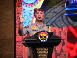 Kadiv Humas Polri Beri Penghargaan ke 7 Anggota dengan Nilai Sertifikasi Kompetensi Terbaik
