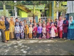 Peringati Hari KARTINI, KB RA DARUL ULUM DUMPIAGUNG Kompak Pakai Kebaya Batik