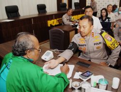 Peringati May Day, Polres Kediri Kota Gelar Donor Darah Bersama Serikat Pekerja