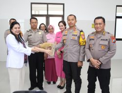 Sumringah, Anggota Polsek Semen Dapat Bantuan Tangan Palsu Dari Kapolres Kediri Kota