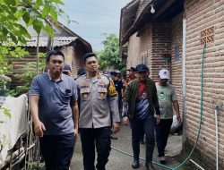 Kapolres Probolinggo bersama Bupati Terpilih Beri Bantuan Sembako untuk Warga Terdampak Banjir Bandang