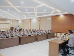 Tingkatan Kualitas Pelayanan, Kapolres Kediri Beri Pengarahan Bhabinkamtibmas dan Polisi RW