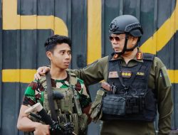 Jalin Sinergitas, Kasatgas Humas Operasi Damai Cartenz-2024 Kunjungi Pos Pamtas Yonif 512 di Oksibil