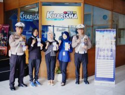 Satlantas Polres Kediri Sosialisasikan Kegiatan Oprasi Keselamatan Semeru Di Stasiun Radio Kharisma