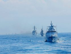 Sea Phase MNEK 2025, Formasi Puluhan Kapal Perang dan Pesawat Udara Terbentuk di Laut Bali