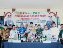 Polisi Musnahkan Ribuan Botol Miras, Hasil Razia Jelang Ramadhan di Jombang
