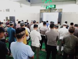 Polres Nganjuk Gelar Sholat Tarawih Berjamaah, Dilanjutkan Ceramah dan Tadarus Al-Qur’an