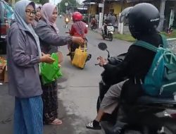 Berbagi Takjil Alumni MTs Negeri Tarik Tahun 1993 Dan Berbuka Puasa Bersama