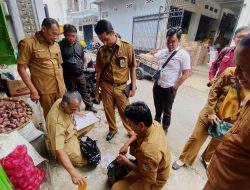 Ramai, Polres Blitar Kota Sidak Produk Minyak Kita Di Beberapa Pasar Tradisional