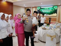 Buka Bersama Anak Yatim, Kapolres Kediri Berikan Santunan