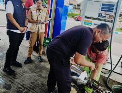 Satgas BBM Polres Jombang bersama UPT Metrologi dan Pertamina Lakukan Pengecekan SPBU