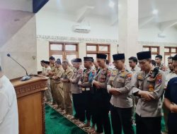 Polres Kediri Kota Gelar Shalat Gaib Wujud Empati Atas Gugurnya 3 Anggota Dalam Tugas di Way Kanan Lampung