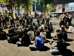 Ops Ketupat Semeru Polrestabes Surabaya Amankan Puluhan Remaja yang Bikin Onar Tutup Jalan