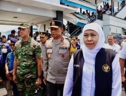 Kapolda Jatim Bersama Pangdam V Brawijaya dan Gubernur Tinjau Arus Mudik di Pelabuhan Ketapang