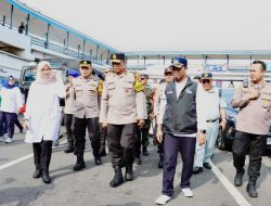 Kapolda Jatim Tinjau Pelabuhan ASDP Ketapang Banyuwangi Pastikan Arus Balik Lebaran Lancar