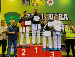 Anggota Polres Kediri Kota Raih Prestasi di Kejuaraan Karate Piala Danbrigif 16 Wira Yuda 2025