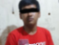 Sat Reskrim Polsek Simpang Pematang Aman kan MR Warga Banyuasin Yang Kedapatan Membawa Sajam dan Pistol Korek Api