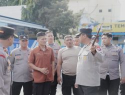 Pastikan Tidak ada Kelalian Kapolres Kediri Turun Langsung Lakukan Pengecekan Peralatan Mobil Dinas Pengendali Masa