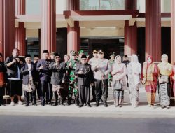 Dandim 0808 Bersama Forkopimda Kabupaten Blitar Hadiri Upacara Hardiknas 2025