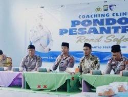 Gus Fu.ad Beri Apresiasi Satlantas Polres Kediri Masuk Ponpes Darul Fathin Tegalrejo Badas Kab Kediri Beri Edukasi Tertib Berlalulintas Ke Santri