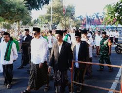 Forkopimda Kota Blitar Bersama Ulama Dan Masyarakat Sholat Idul Adha Di Masjid Agung Kota Blitar
