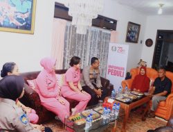 Peringati Hari Bhayangkara ke-79, Kapolres Kediri Kota Anjangsana ke Purnawirawan Polri