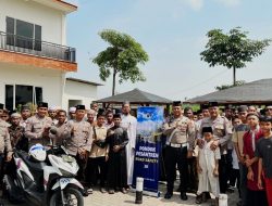 *Antusias Santri Sambut Positif Kedatangan Satlantas Polres Kediri Di Pondok Pesantren Tahfidz Ar- Rasyid Desa Tulungrejo Kec Pare Kab Kediri*