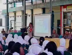 Satbinmas Polres Kediri Kota Ajak Siswa Bijak Bermedsos dan Bahaya Judi Online di MPLS SMPN