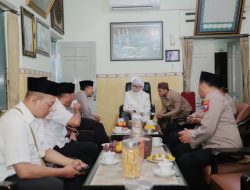 *Kapolres Kediri Sambangi Ponpes Lirboyo, Bangun Kedekatan dengan Ulama*