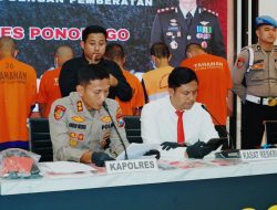 *Polres Ponorogo Berhasil Ungkap Pencurian Modus Pecah Kaca Mobil Tersangka Ditangkap di Batam