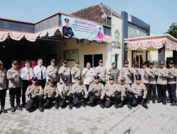 *Kapolres Kediri Tekankan Pentingnya Dukungan Keluarga Saat Kunjungi Polsek Kepung