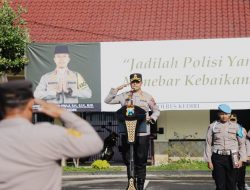 *Kapolres Kediri Tekankan Soliditas dan Semangat Anggota dalam Apel Jam Pimpinan*