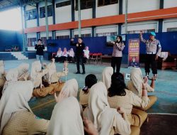*Satresnarkoba Polres Kediri Beri Penyuluhan Pada Siswa-Siswi Di SMA 1 Gurah Wujudkan Generasi Emas Tsnpa Narkoba*