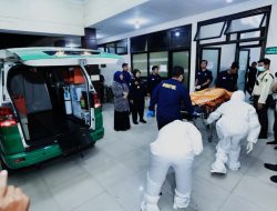 *Polda Jatim Serahkan 3 Jenazah Santri Ponpes Al Khoziny ke Keluarga*