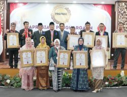 Para penerima Profesi Awards 2025 dari berbagai daerah (Ist)  CITRA PROFESI INDONESIA EKSIS 28 TAHUN APRESIASI AWARD PELAKU PROFESI BERPRESTASI