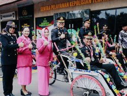 *Kapolres Jombang Hiasi Pensiun Anggota Polri dengan Tradisi Unik dan Penuh Makna*