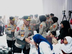 Wakapolri Berikan Santunan dan Bakti Sosial Kepada Warga Sekitar SMA Kemala Taruna Bhayangkara Bogor