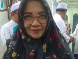 Dr ENDANG KARTIKA WAHYUNINGSIH SKM, MM Camat Jatinegara ( Foto: Sudrajat)   CAMAT JATINEGARA YANG DEKAT DENGAN ULAMA DAN MASYARAKAT