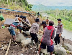 *POLRI GERAK CEPAT RESPON PIDATO PRESIDEN PRABOWO, SATBRIMOBDA SULSEL BANGUN JEMBATAN GANTUNG DI SOPPENG*